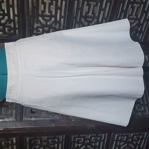 Ann Taylor petite size 4p cream a-line skirt with pockets